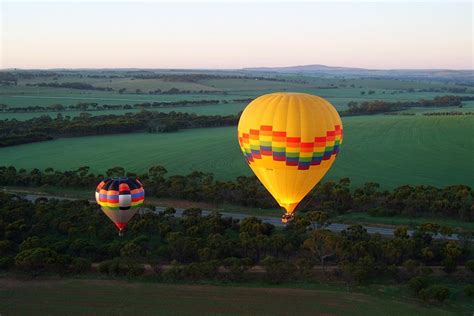 hot air balloon ride australia